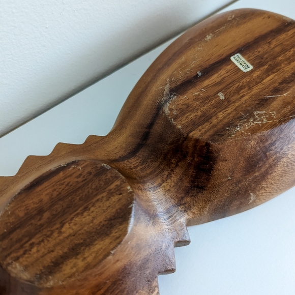 Large Wooden Monkey Pod Pineapple Dish - Picture 8 of 8